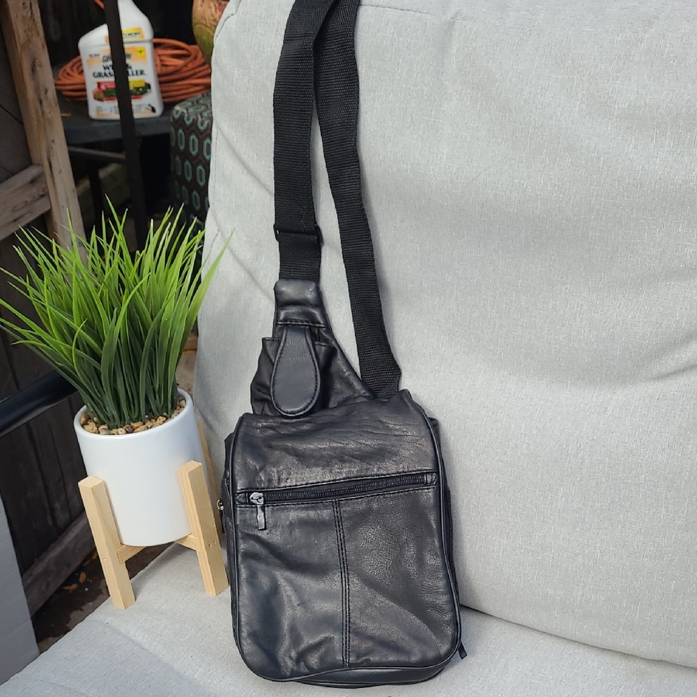 Elegant Black Leather Messenger Bag for Men